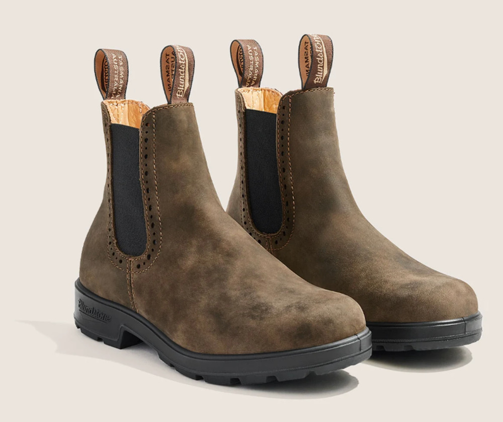 Blundstones rustic Brown high top Chelsea Boots